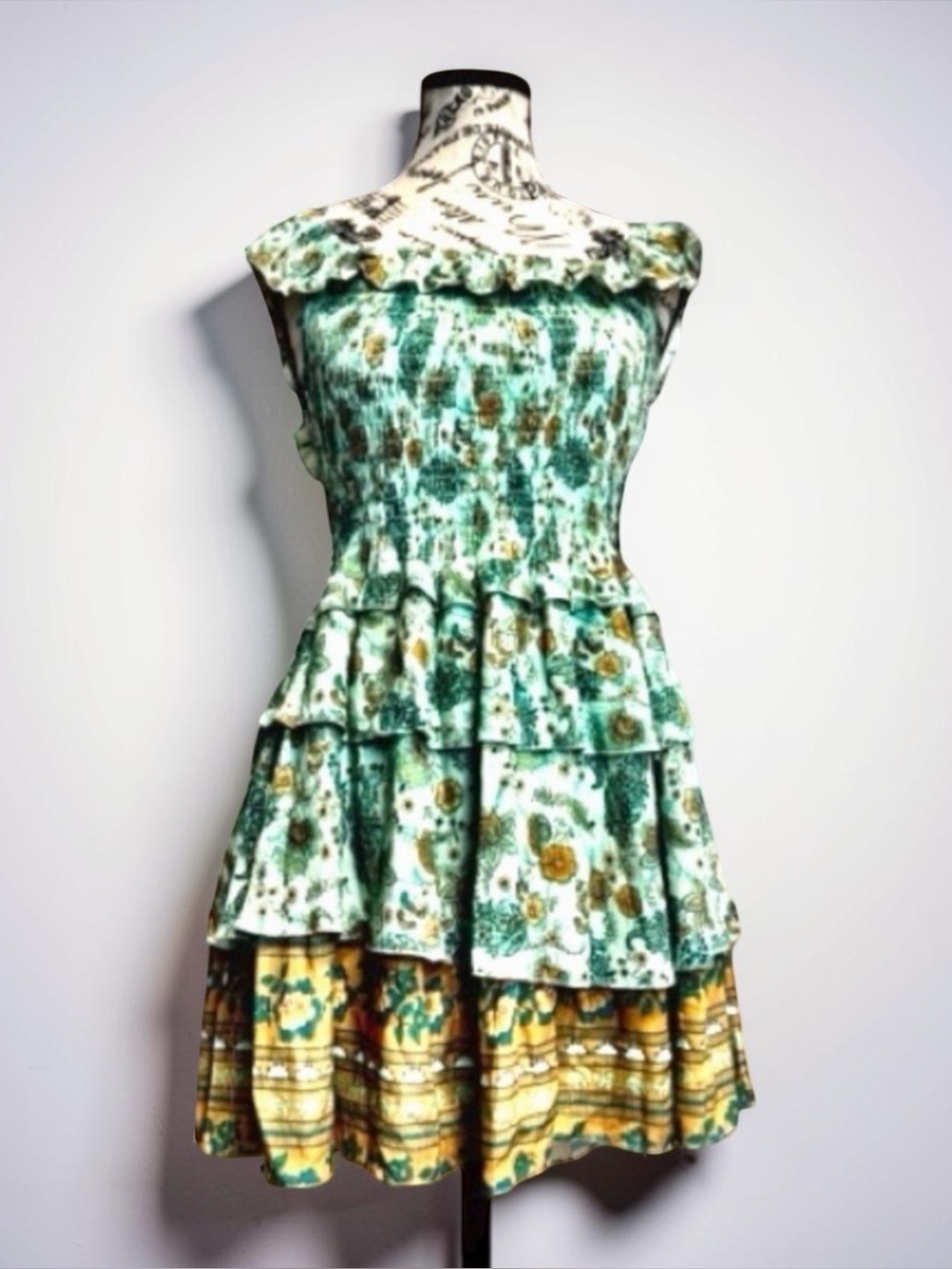 Scandal Italy Women’s Calypso Dress. Large